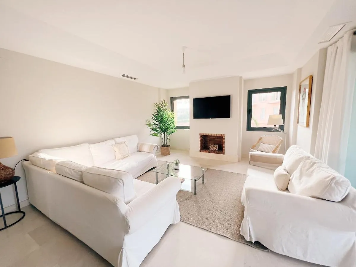 Sotogrande Alboaire- Waterfront Luxury 4 Bedroom Apt In The Marina Of Sotogrande Apartment