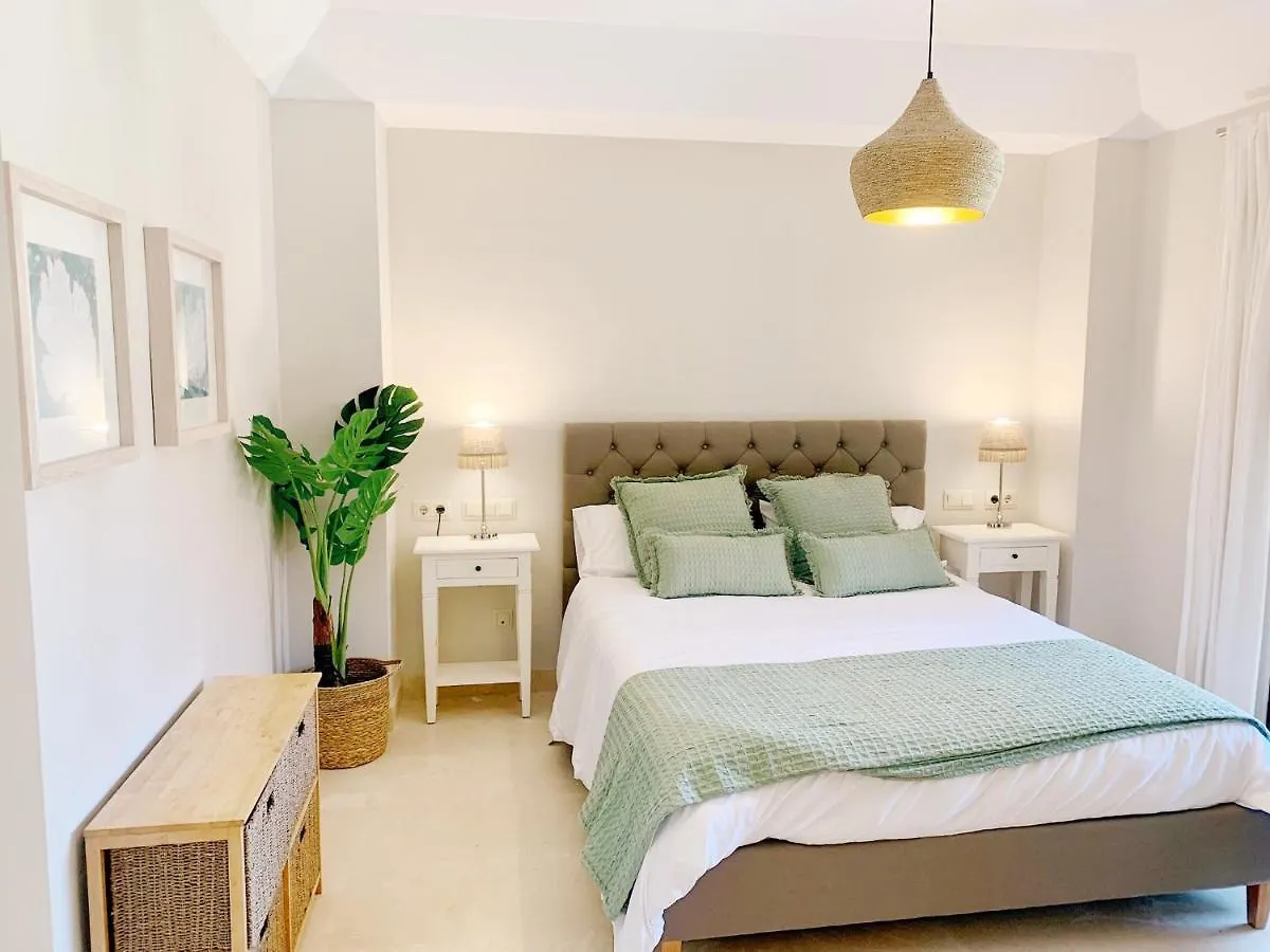 Sotogrande Alboaire- Waterfront Luxury 4 Bedroom Apt In The Marina Of Sotogrande