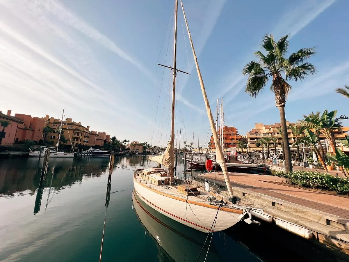Sotogrande Alboaire- Waterfront Luxury 4 Bedroom Apt In The Marina Of Sotogrande