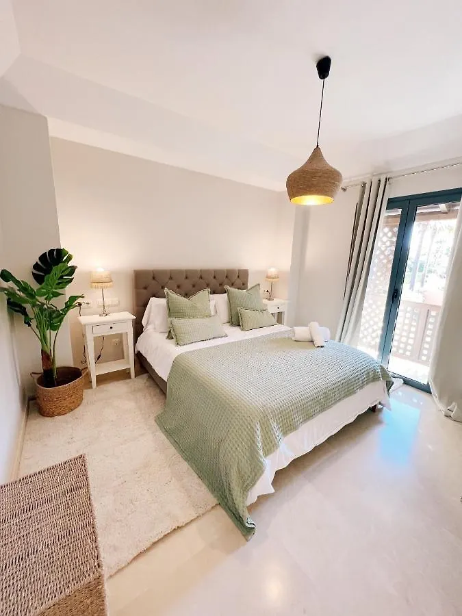 Sotogrande Alboaire- Waterfront Luxury 4 Bedroom Apt In The Marina Of Sotogrande İspanya